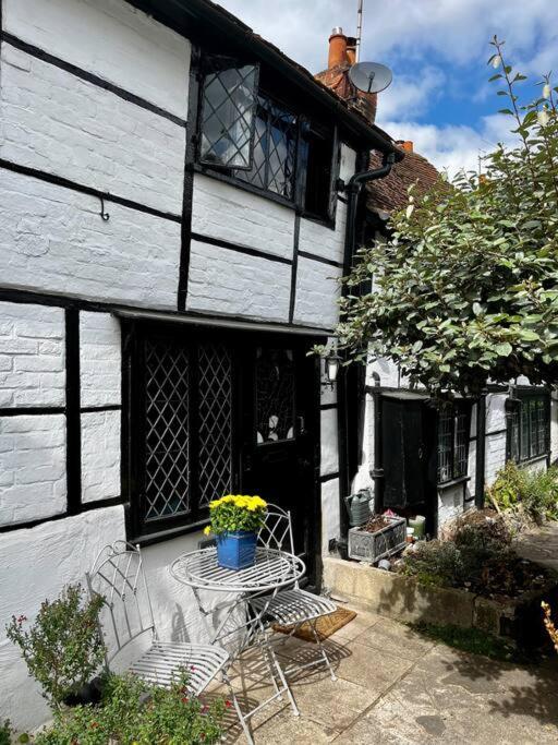 15Th Century Tiny Character Cottage-Henley Centre Экстерьер фото